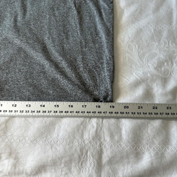 Old Navy Active Women's Gray‎ Go-Dry Short Sleeve Activewear T-Shirt Size Medium - Picture 7 of 8